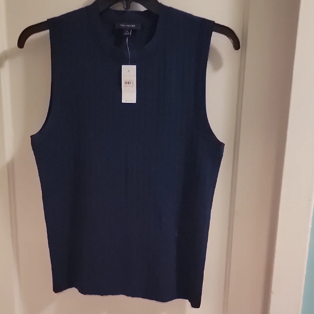 Ann Taylor Shell - Picture 1 of 3